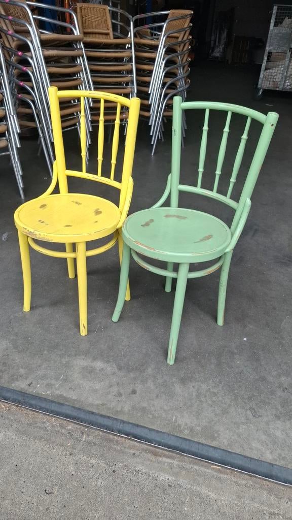20 thonet cafe bistro stoelen leuke partij vintage spijltjes, Ophalen of Verzenden, Bruin, Hout, Vijf, Zes of meer stoelen
