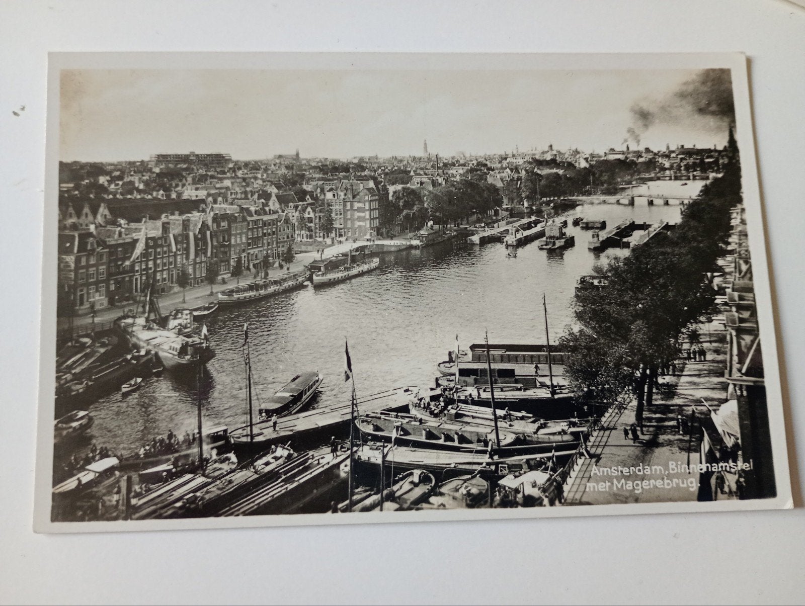 Amsterdam Binnenamstel met Scheepvaart, Verzamelen, Ansichtkaarten | Nederland, Ophalen of Verzenden, 1920 tot 1940, Ongelopen