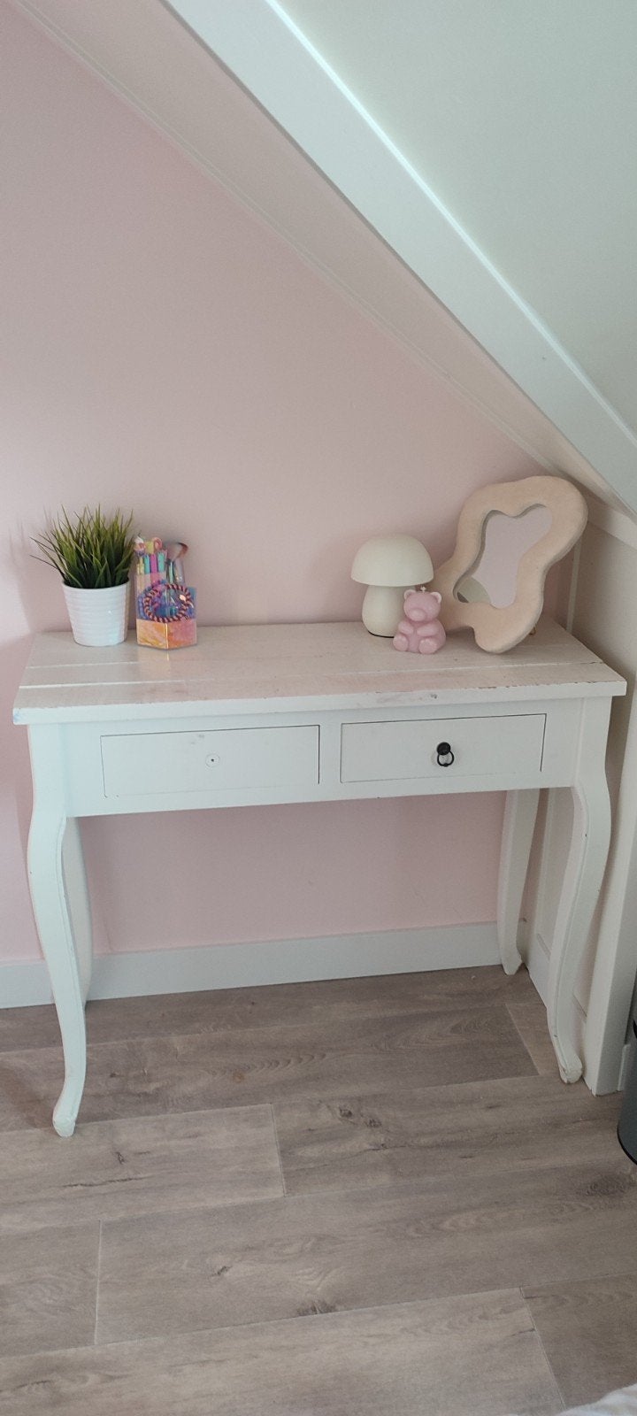 Witte sidetable / make-up tafel met twee lades, Huis en Inrichting, Ophalen, Gebruikt, 100 tot 150 cm, Klassiek / Landelijk