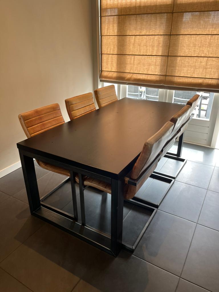 Industriële eettafel massief eiken stalen onderstel 6x stoel, Ophalen, 200 cm of meer, 50 tot 100 cm, Zo goed als nieuw