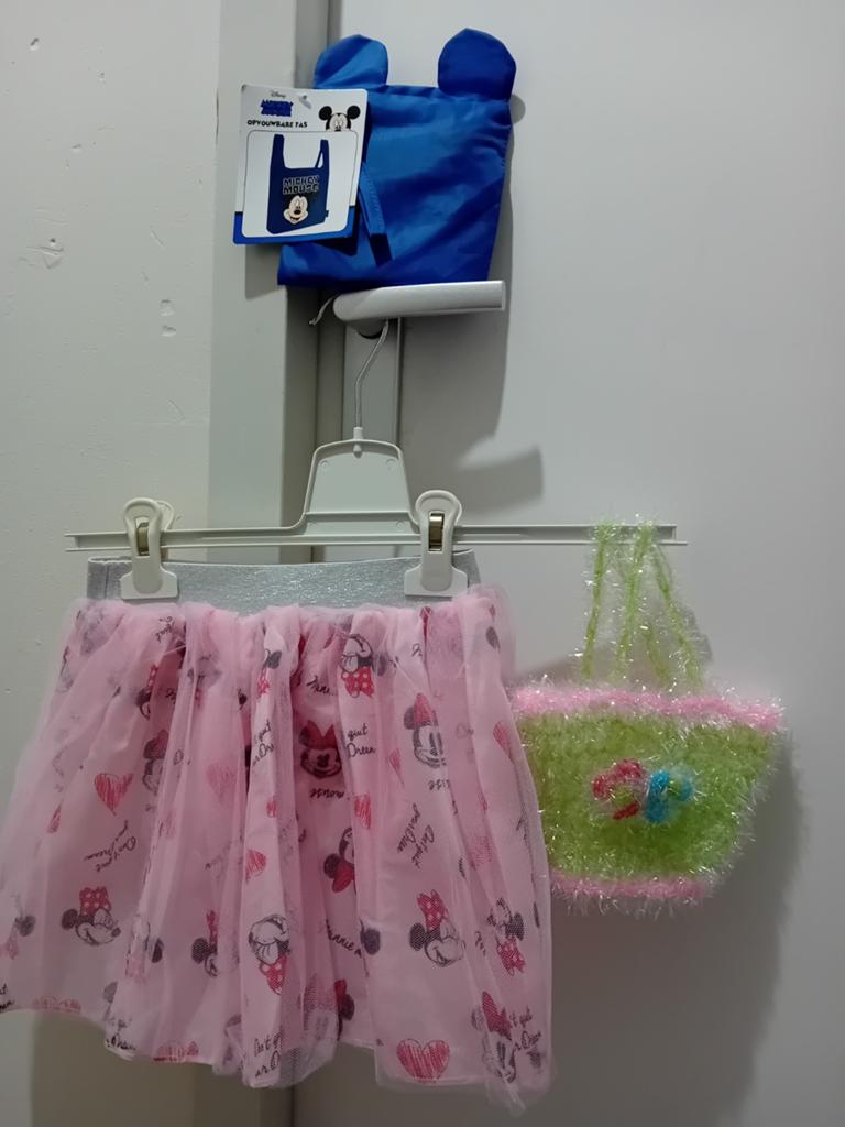 Minnie Mouse verkleedrok met mooie 2 tasjes., Ophalen, Nieuw, 122 t/m 128, Meisje