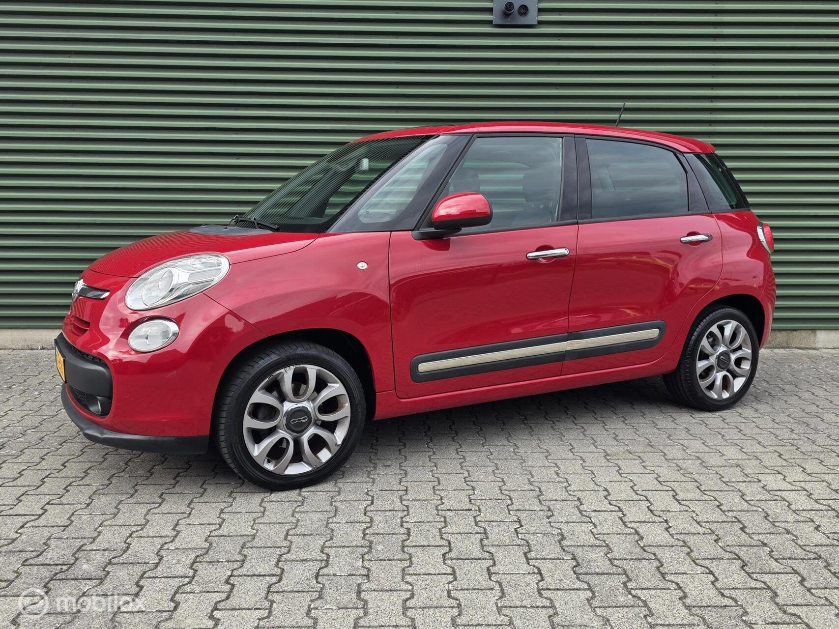 Fiat 500 L 1.4-16V Lounge|Panorama|Airco|Cruise|Nieuwe apk!, Voorwielaandrijving, Stof, Gebruikt, 400 kg