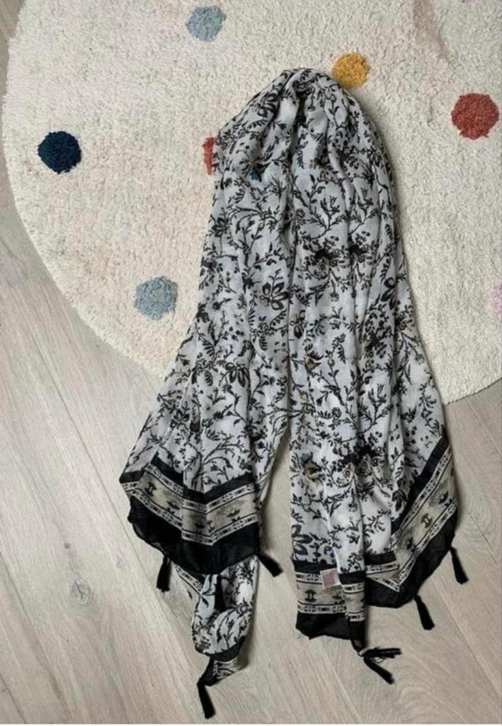 Elegante sjaal met bloemenprint - Zacht en comfortabel, Ophalen of Verzenden, Nieuw