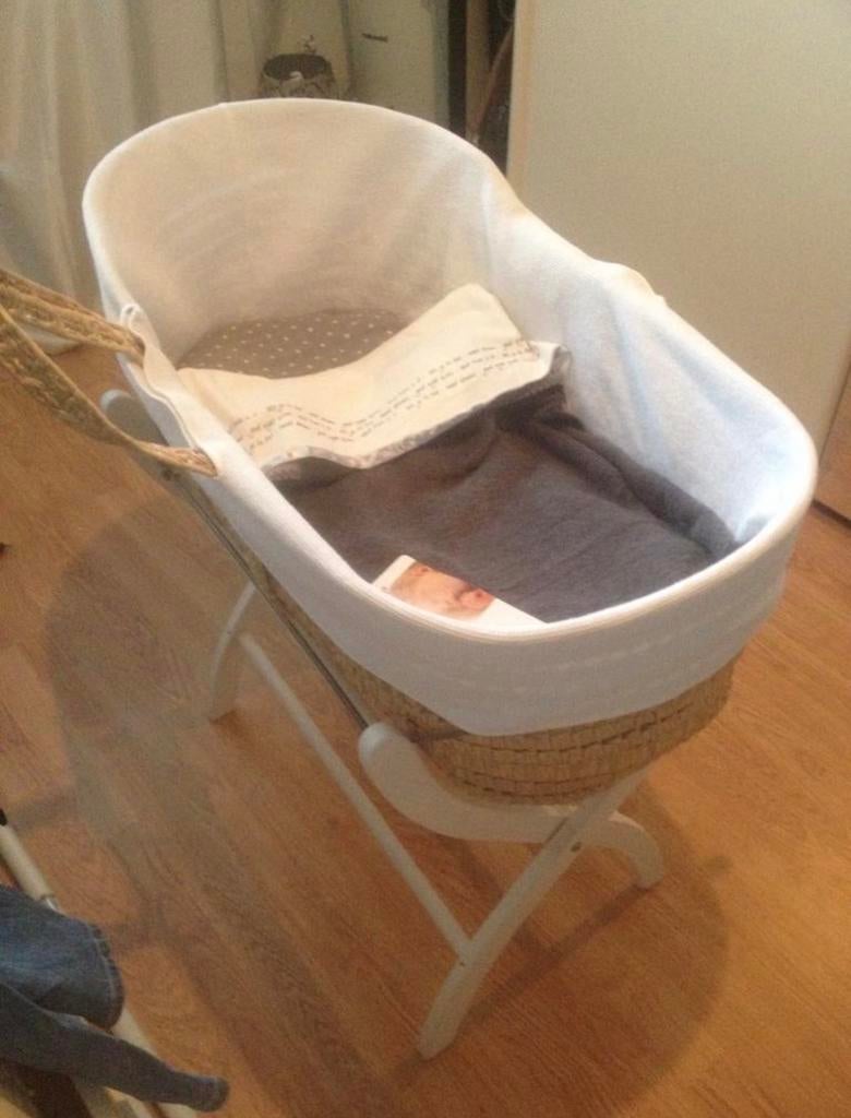 Mozes Wiegje met nieuw matras - Zo goed als nieuw, Kinderen en Baby's, Babywiegjes en Ledikanten, Ophalen, Zo goed als nieuw, Wieg