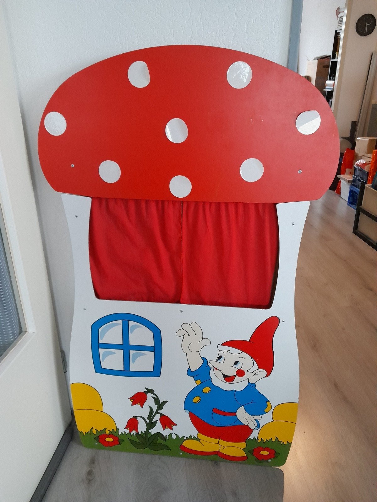 Poppenkast, Ophalen, Zo goed als nieuw