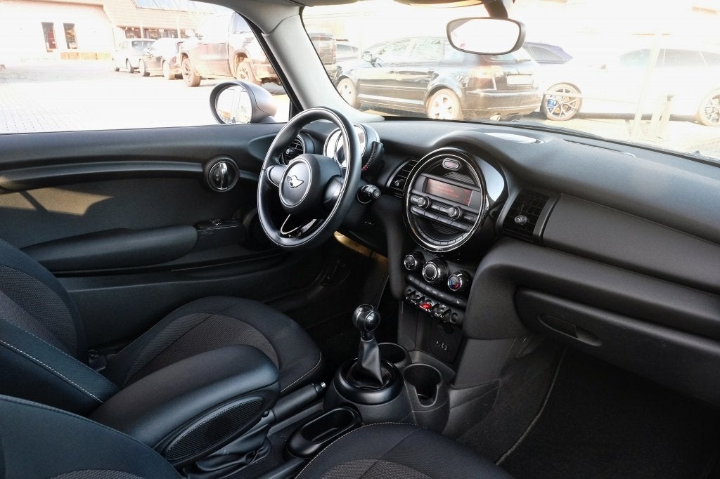 MINI Cooper 1.2 One Pepper (bj 2014), Voorwielaandrijving, Stof, Gebruikt, 4 stoelen