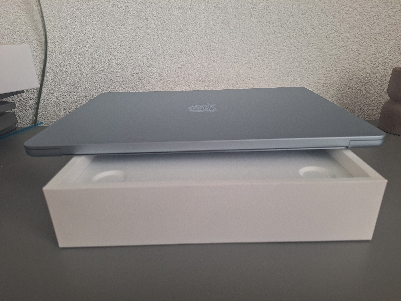 Foto 10 van macbook air 13 m5 blauw 16 512 bon aug 2026 gar aug 2028 3cy