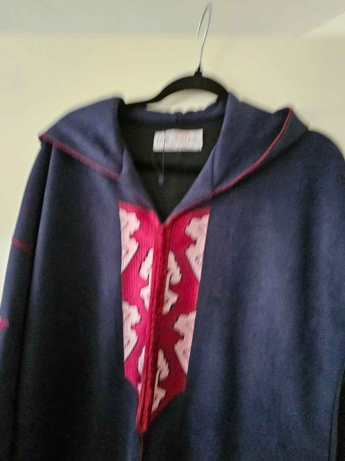 Mooie Marokkaanse Jelaba - Donkerblauw met rood borduurwerk, Kleding | Dames, Overige typen, Blauw, Maat 42/44 (L), Nieuw