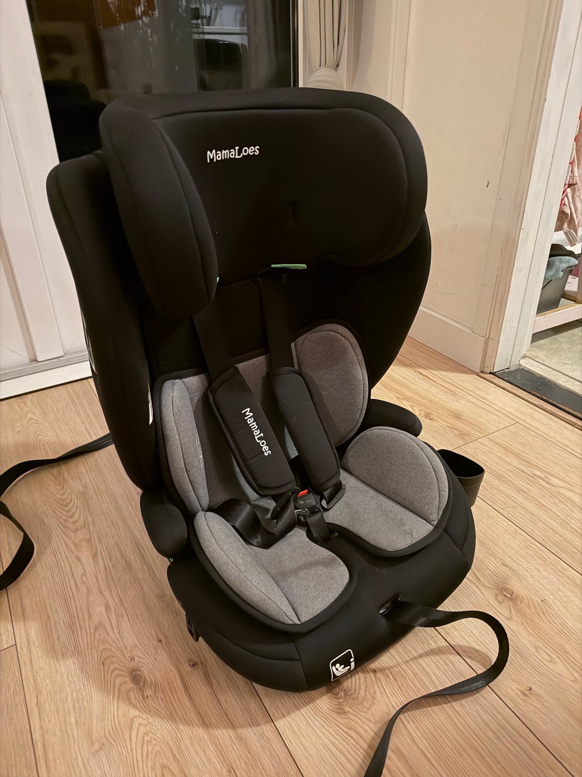 MamaLoes autostoel - met bekerhouder Zwart -, Autogordel, Verstelbare rugleuning, Zo goed als nieuw, 9 t/m 36 kg