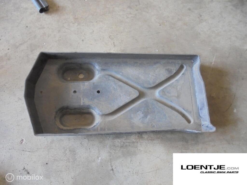 Accubak BMW 3-serie E30 achterin 325i 320i 318i etc, Gebruikt, Ophalen of Verzenden, BMW, BMW