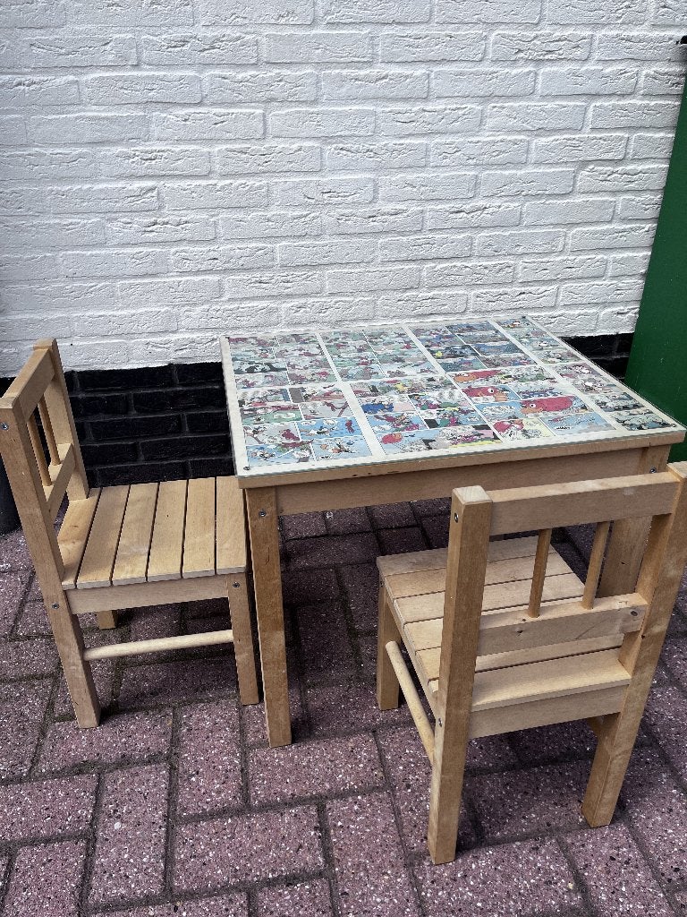 Kindertafel en stoeltjes, Ophalen, Gebruikt, Tafel(s) en Stoel(en)