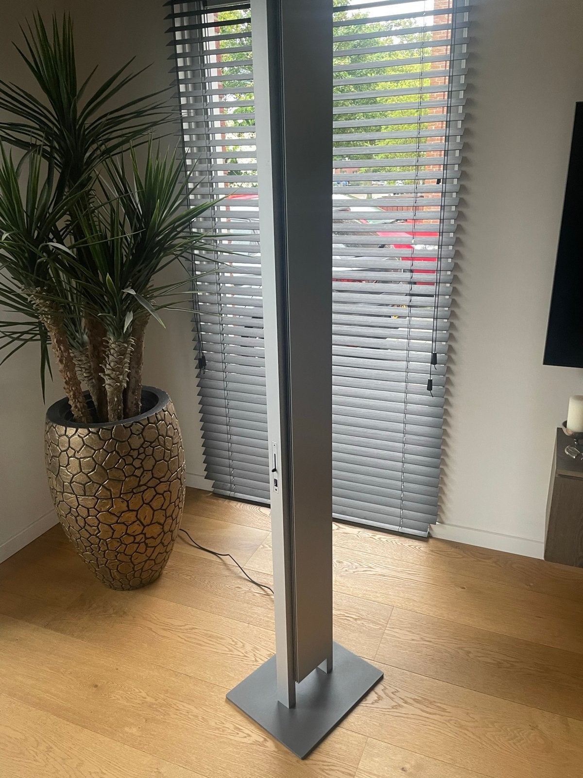 Artemide Atreo Vloerlamp - Design J. van Lierde, Huis en Inrichting, Lampen | Vloerlampen, Ophalen, Zo goed als nieuw, Metaal