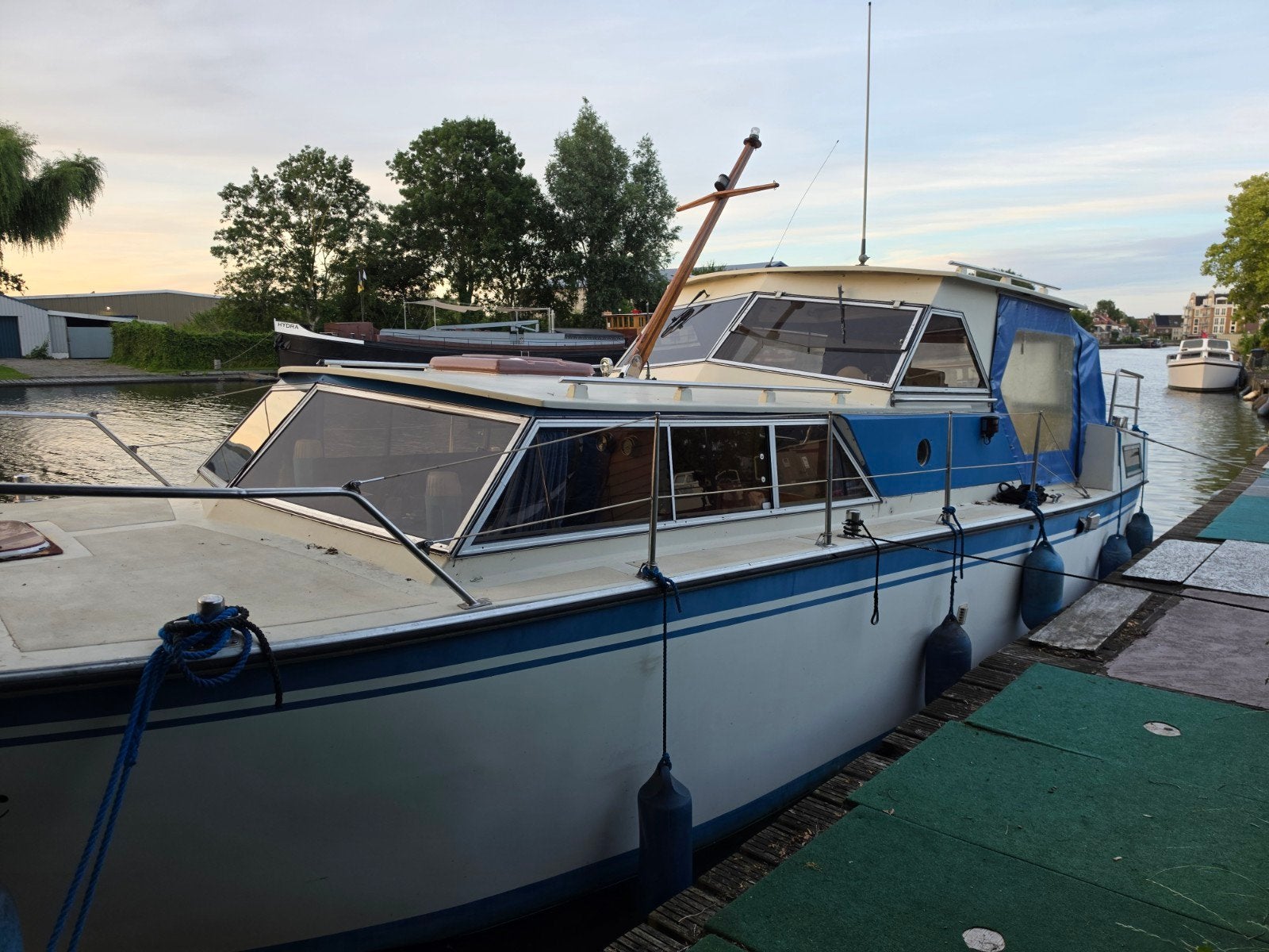 Polyester Motorjacht 10m Diesel, Boegschroef !!, 10 m, Gebruikt, Diesel, 2.00 meter