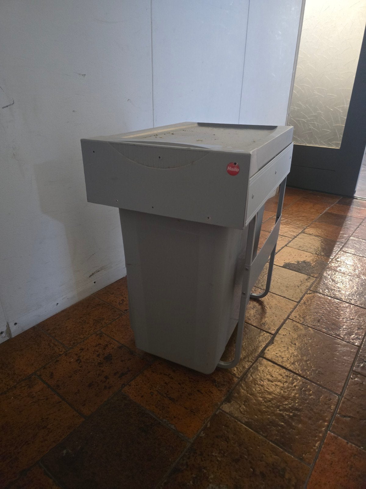Hailo Inbouwprullenbak - Praktisch en Ruimtebesparend, 50 – 75, Kunststof, Gebruikt, Ophalen of Verzenden