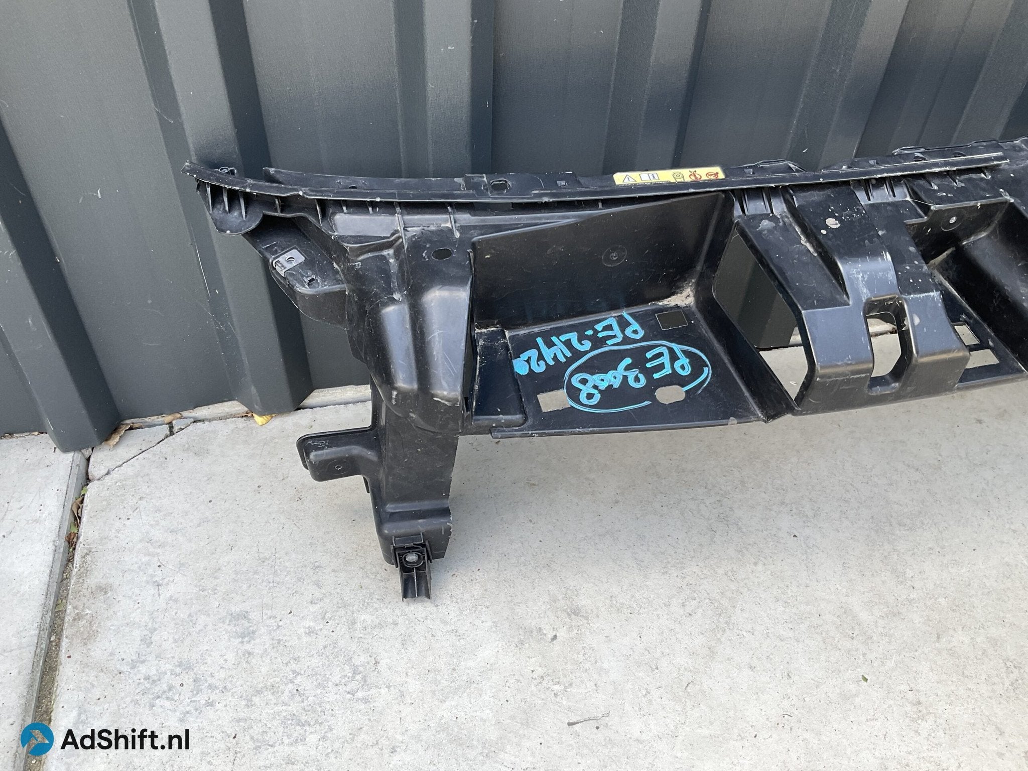 Bumper Grill Peugeot 3008 9805243277 Voorbumper Houder PE-21, Auto-onderdelen