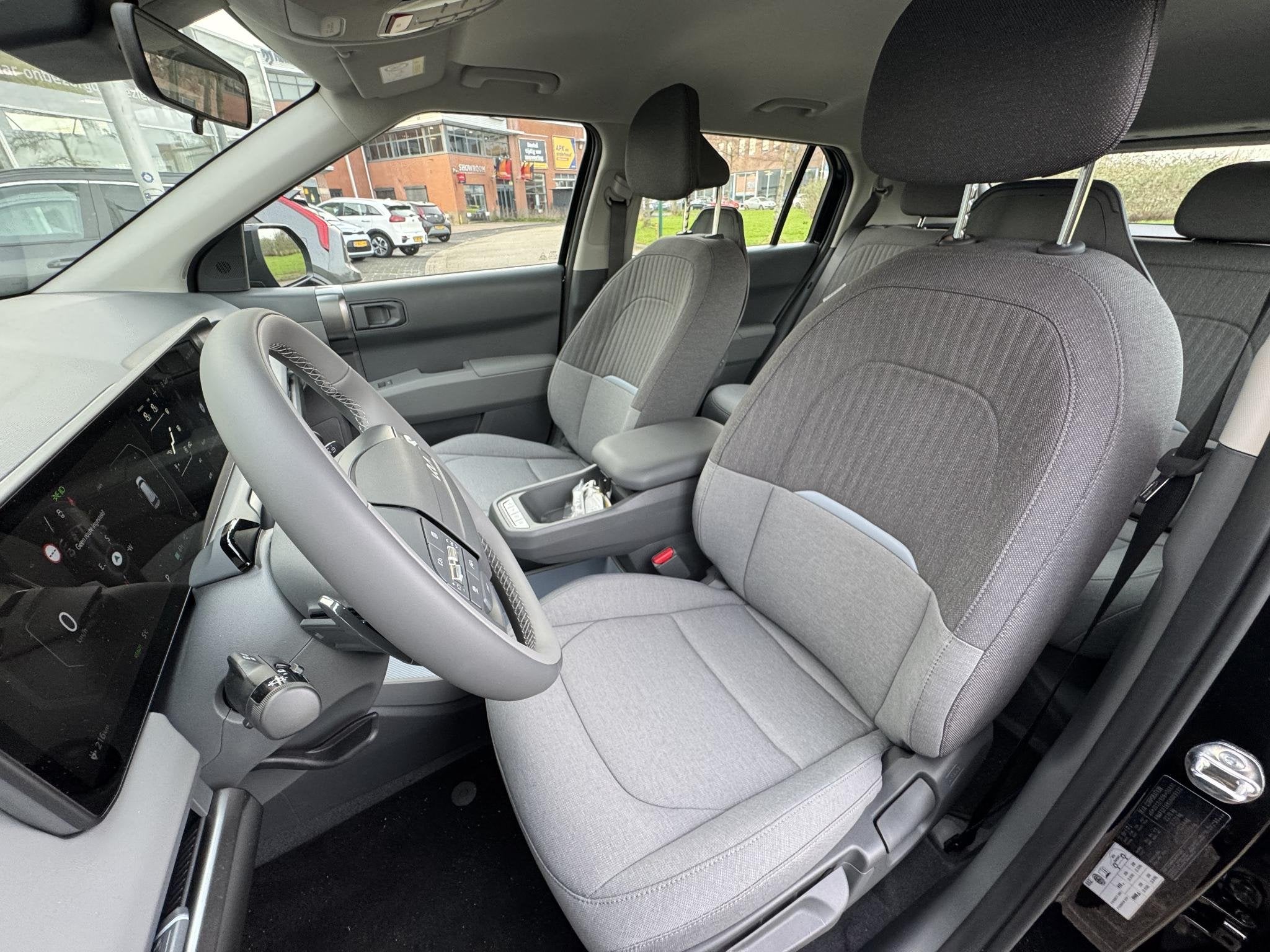 Kia EV3 Air 58.3 kWh Inclusief 3000 Euro Inruilpremie Comple, Auto's, Kia, EV3, Stof, 1700 kg, Nieuw