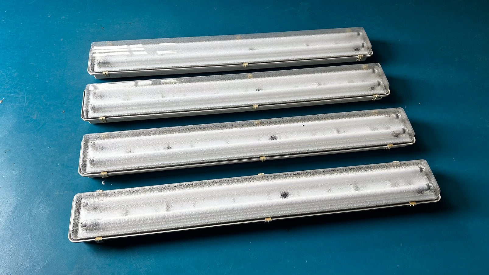 Dubbele TL armaturen met TL-buizen (4 stuks), Ophalen, G13 (TL), 60 watt of meer, TL-buis