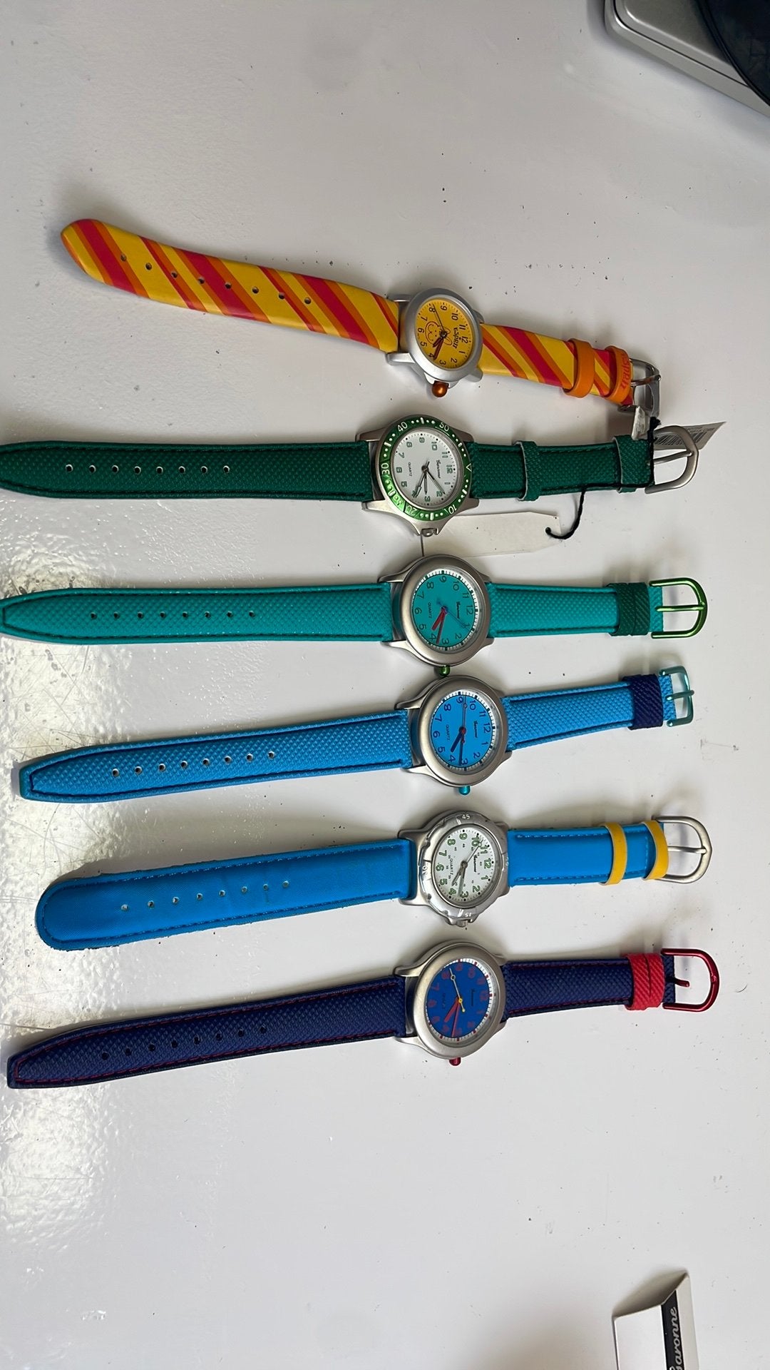 Zes kinder horloges allemaal lopend, Ophalen, Zo goed als nieuw