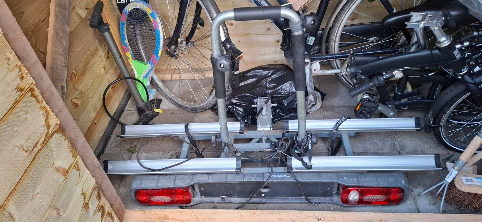 Twinny load e-base kantelbaar., Auto diversen, Ophalen, Zo goed als nieuw, 2 fietsen, Trekhaakdrager
