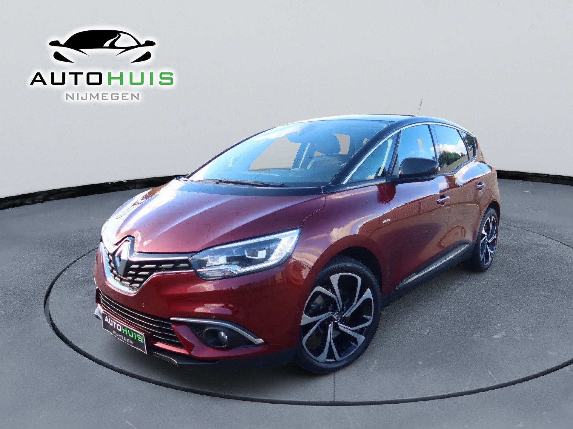 Renault Scénic 1.3 TCe Bose Automaat Lm velgen Navigatiesys, Auto's, Stof, Gebruikt, Zwart, 4 cilinders