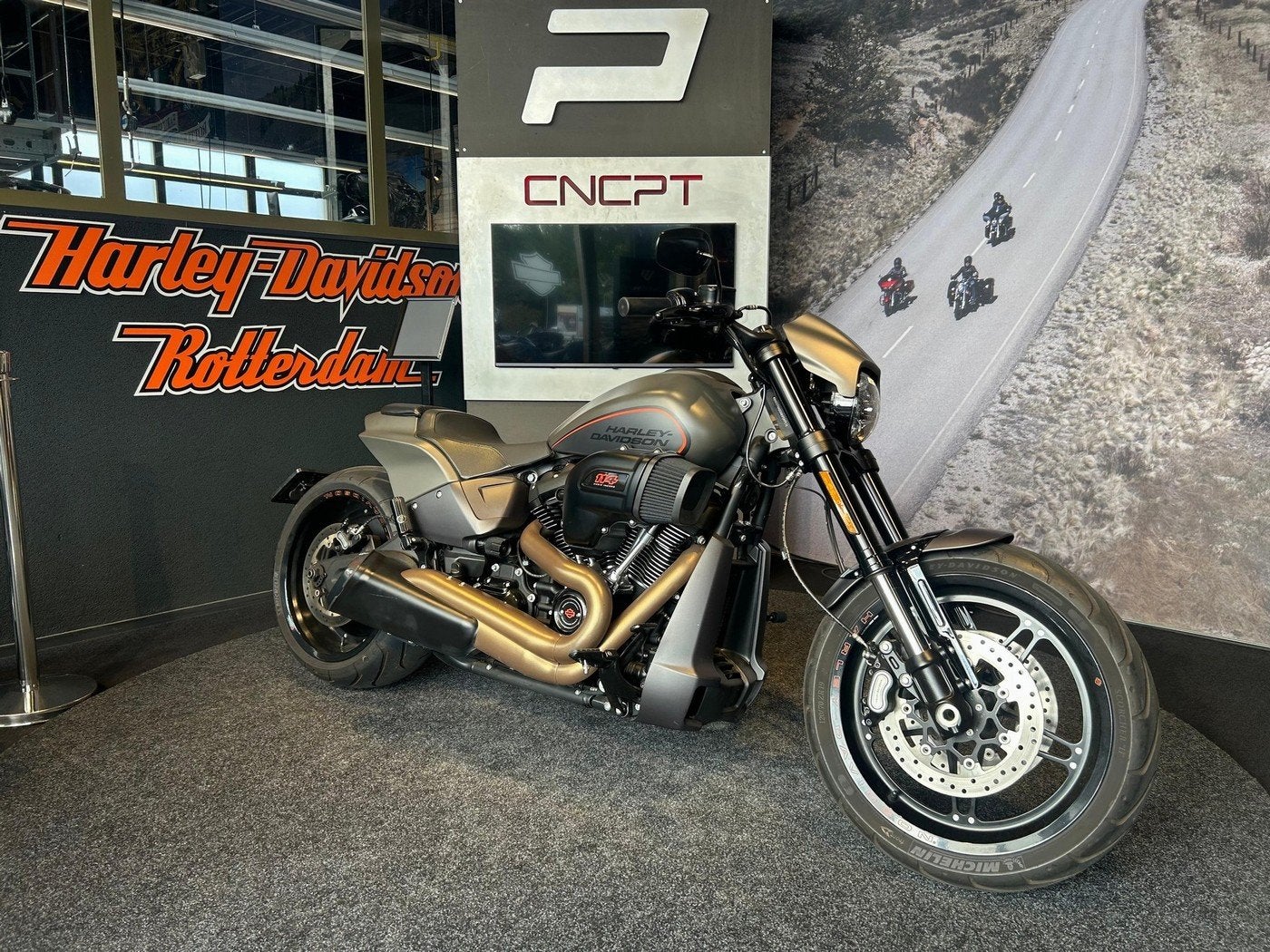 Harley-Davidson SOFTAIL FXDR 114 (bj 2019), Laan van Vredenoord 33
2289 DA  RIJSWIJK, NL, Bedrijf, Overig, Sales@harleydavidsonrotterdam.nl