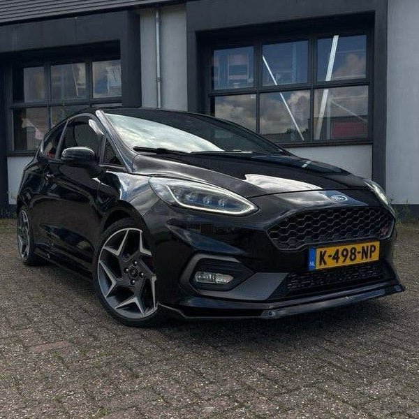 Ford Fiësta ST 1.5 200pk 3dr 2018 Zwart Maxton Perf. Pack, Auto's, Ford, Voorwielaandrijving, Zwart, Lane Keeping Assist, Zwart