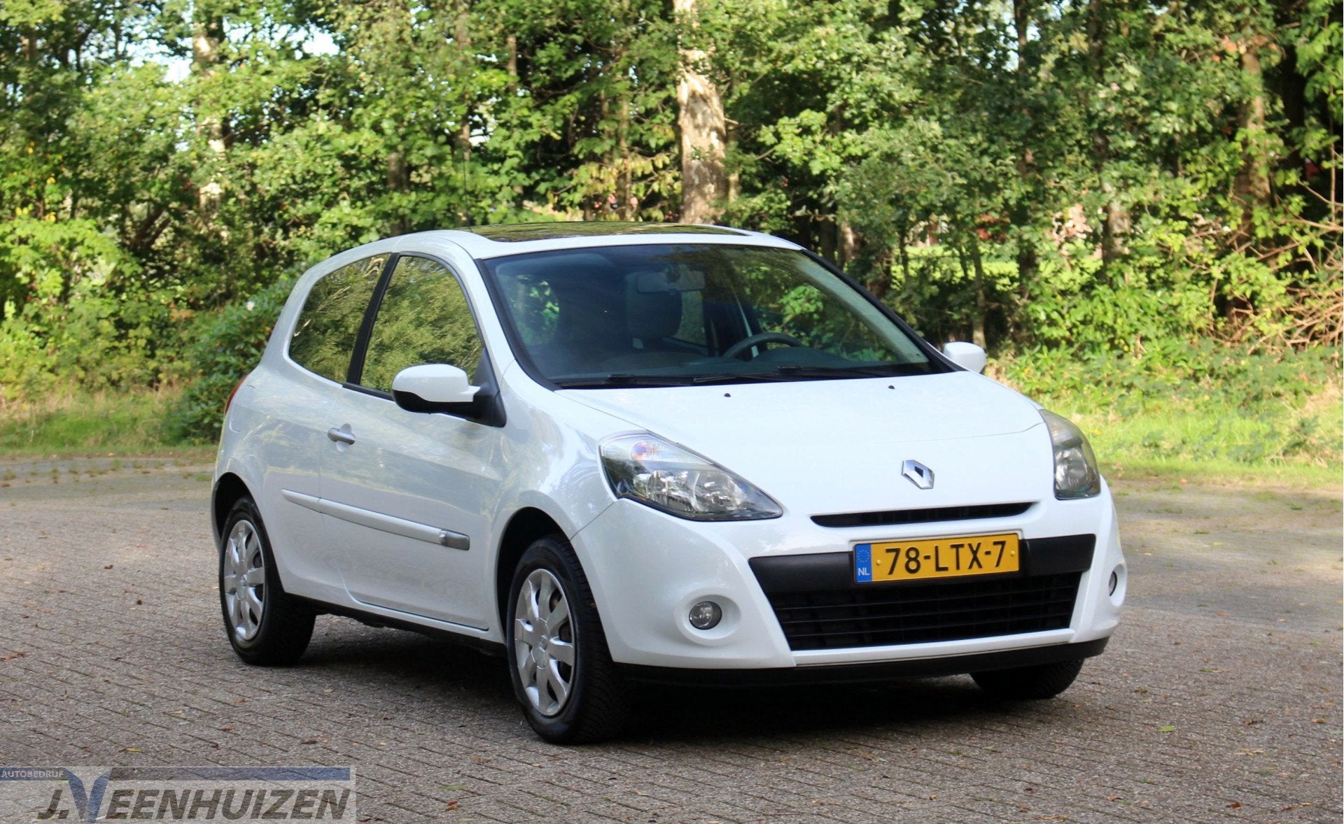 Renault Clio 1.2 Authentique | 2010 |⭐Pano | ✅ Nwe APK!, Voorwielaandrijving, 4 cilinders, 1055 kg, Origineel Nederlands
