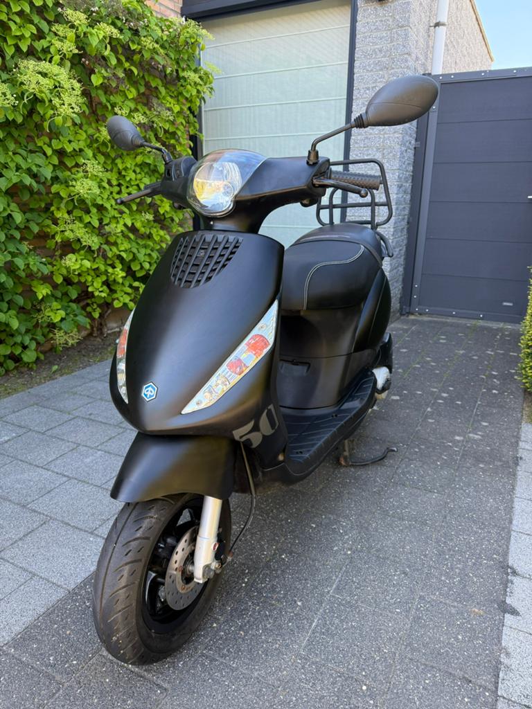 Unieke Piaggio Zip 50cc 4 takt 2V origineel - 2508 km, Ophalen, Zip, Zo goed als nieuw, Benzine