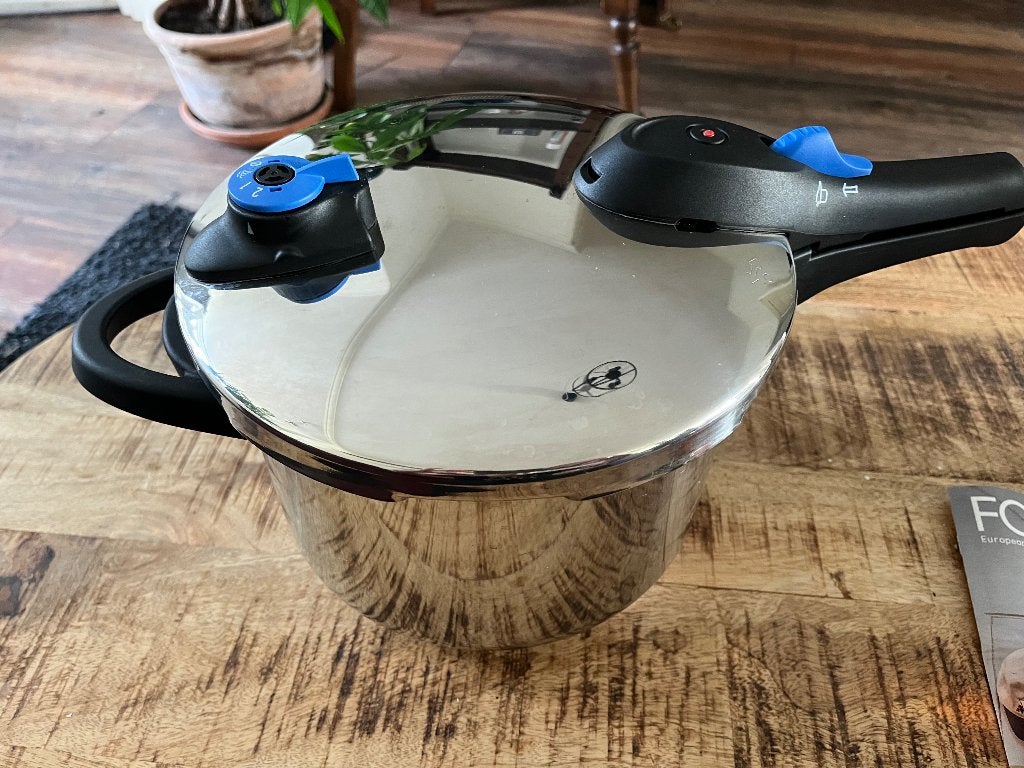 BK snelkookpan 22 cm 6l, Ophalen, Geschikt voor inductie, BK, Zo goed als nieuw