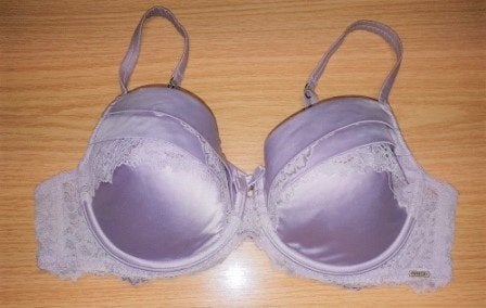 BH 85C Hunkemöller Noir beugelmodel licht paars met kant, Hunkemöller, Ophalen of Verzenden, Paars, BH