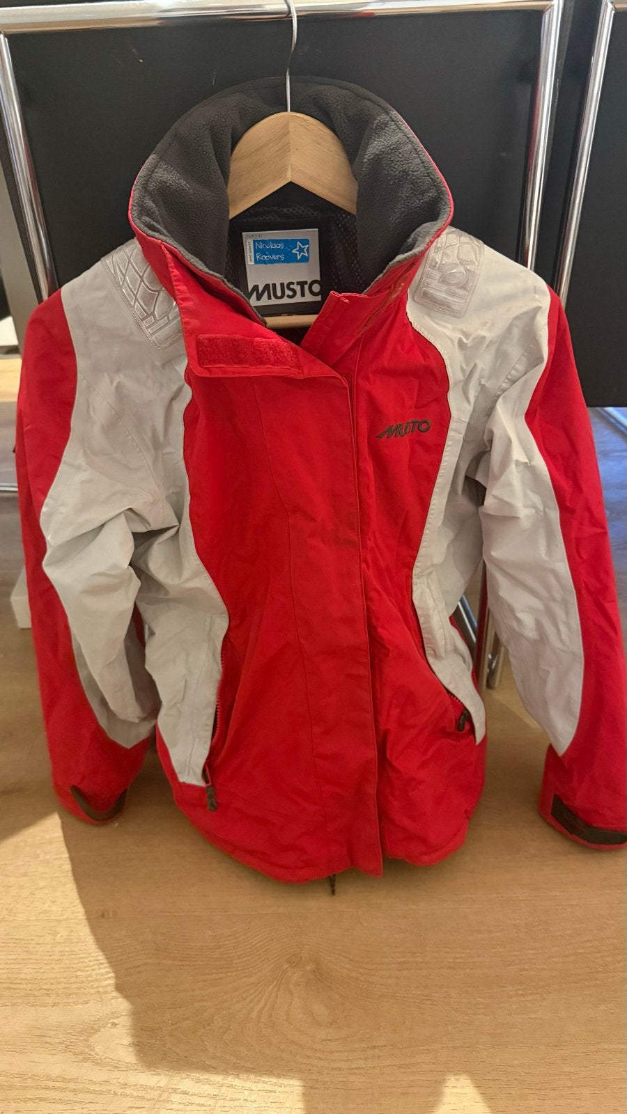 Musto BR1 kinder Zeiljack Rood/Grijs - Maat 8 of 128?, Ophalen of Verzenden, Zo goed als nieuw, Kind, Zeiljack