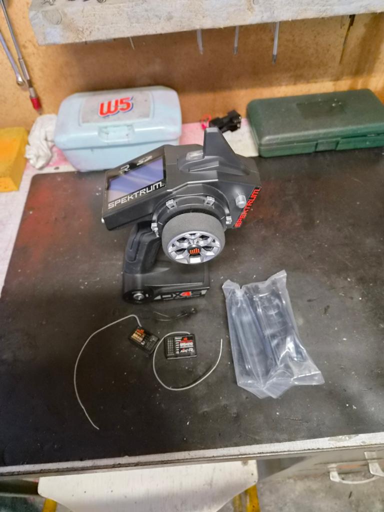 Te koop zgan spektrum DX4S met extra ontvanger, Ophalen of Verzenden, Zo goed als nieuw, Schaal 1:8, Onderdeel