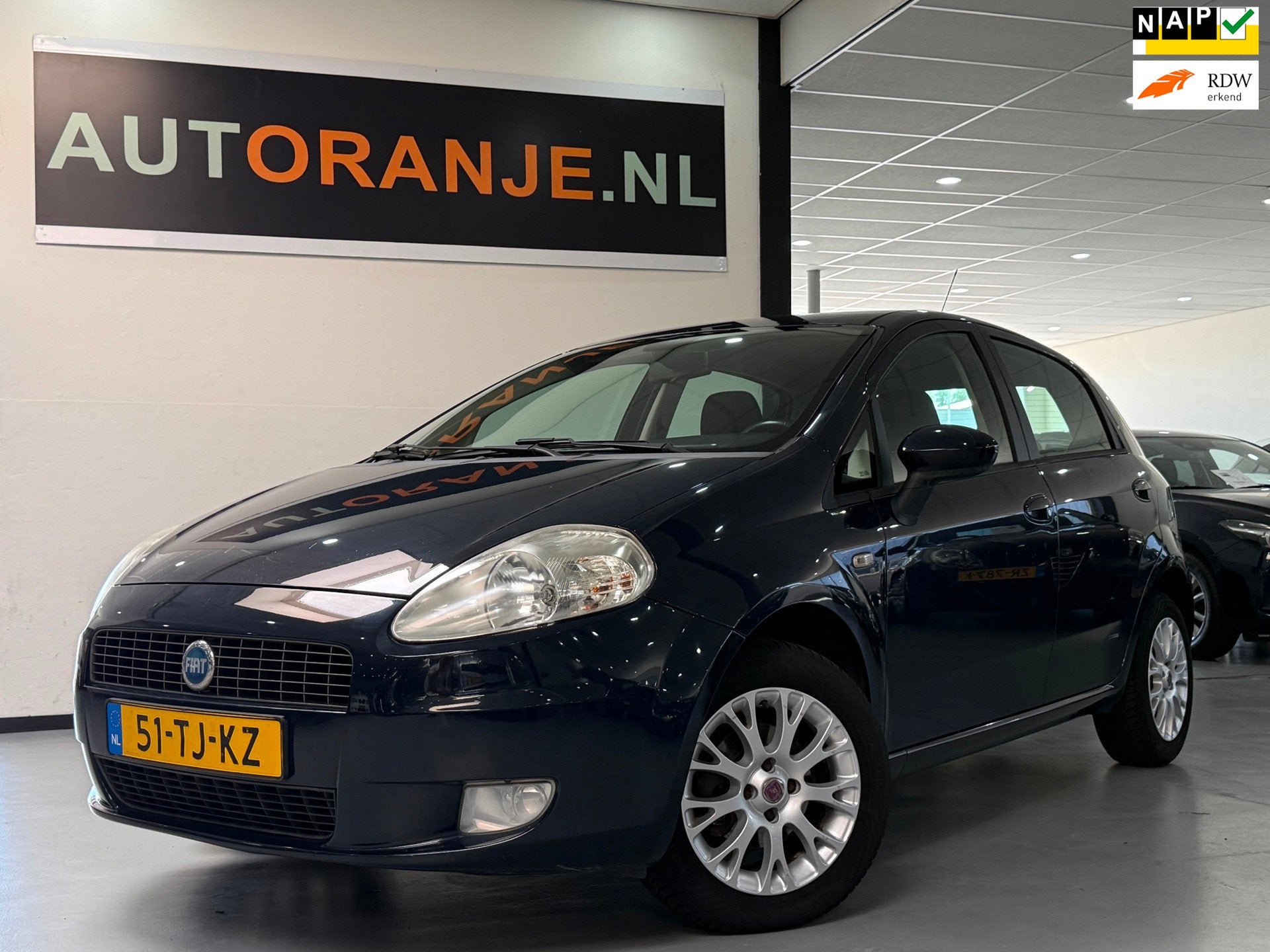 Fiat Grande Punto 1.4 Edizione Blue & Me-Airco-Nieuwe APK bi, Voorwielaandrijving, 4 cilinders, Grande Punto, Origineel Nederlands