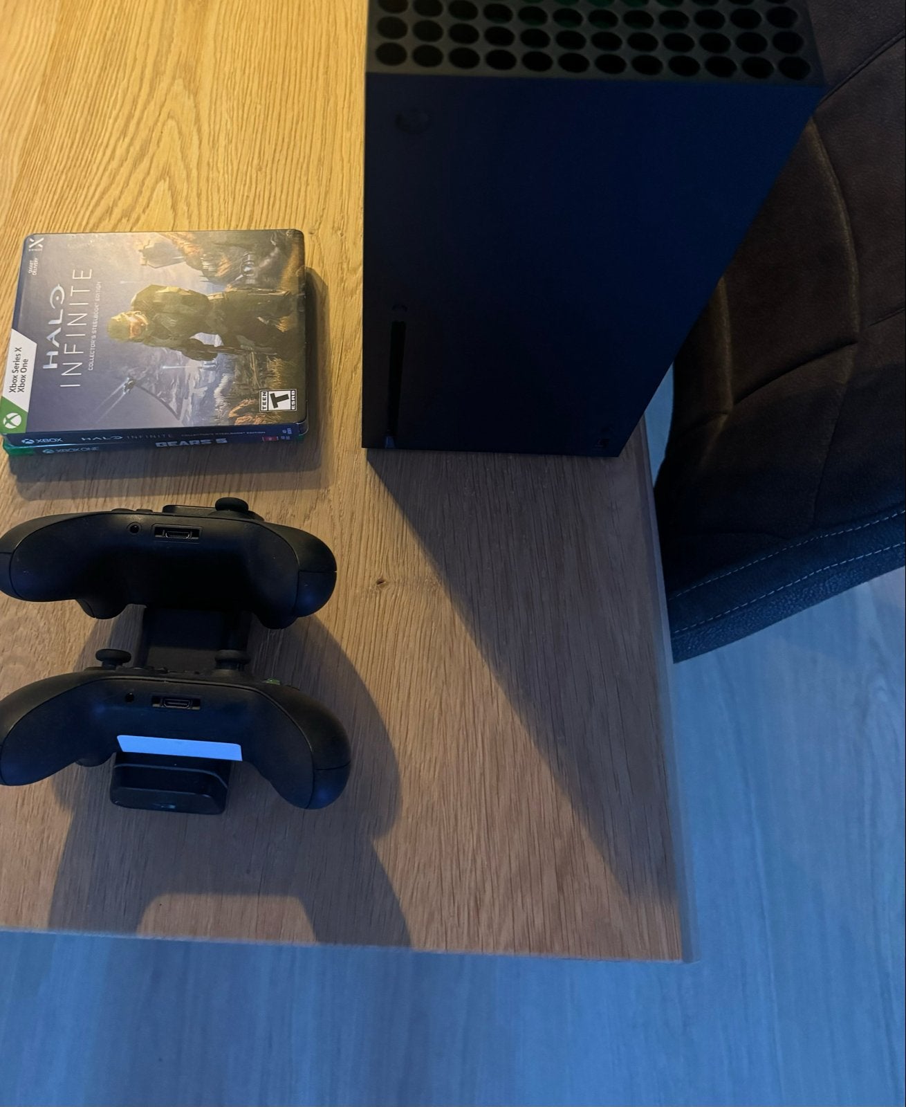 Xbox Series X met 2 controllers en games, Spelcomputers en Games, Spelcomputers | Xbox Series X en S, Ophalen, Zo goed als nieuw