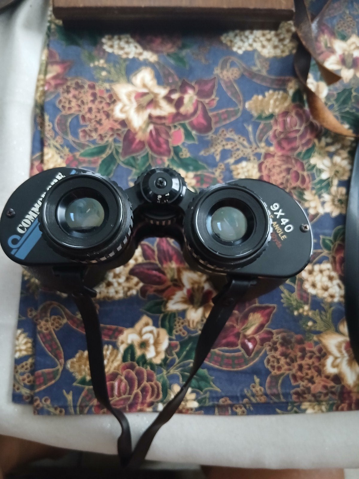 Commodore 9x40 Wide Angle Verrekijker met Tas, Ophalen of Verzenden, Zo goed als nieuw, 8 tot 12x, Met hoes of tas