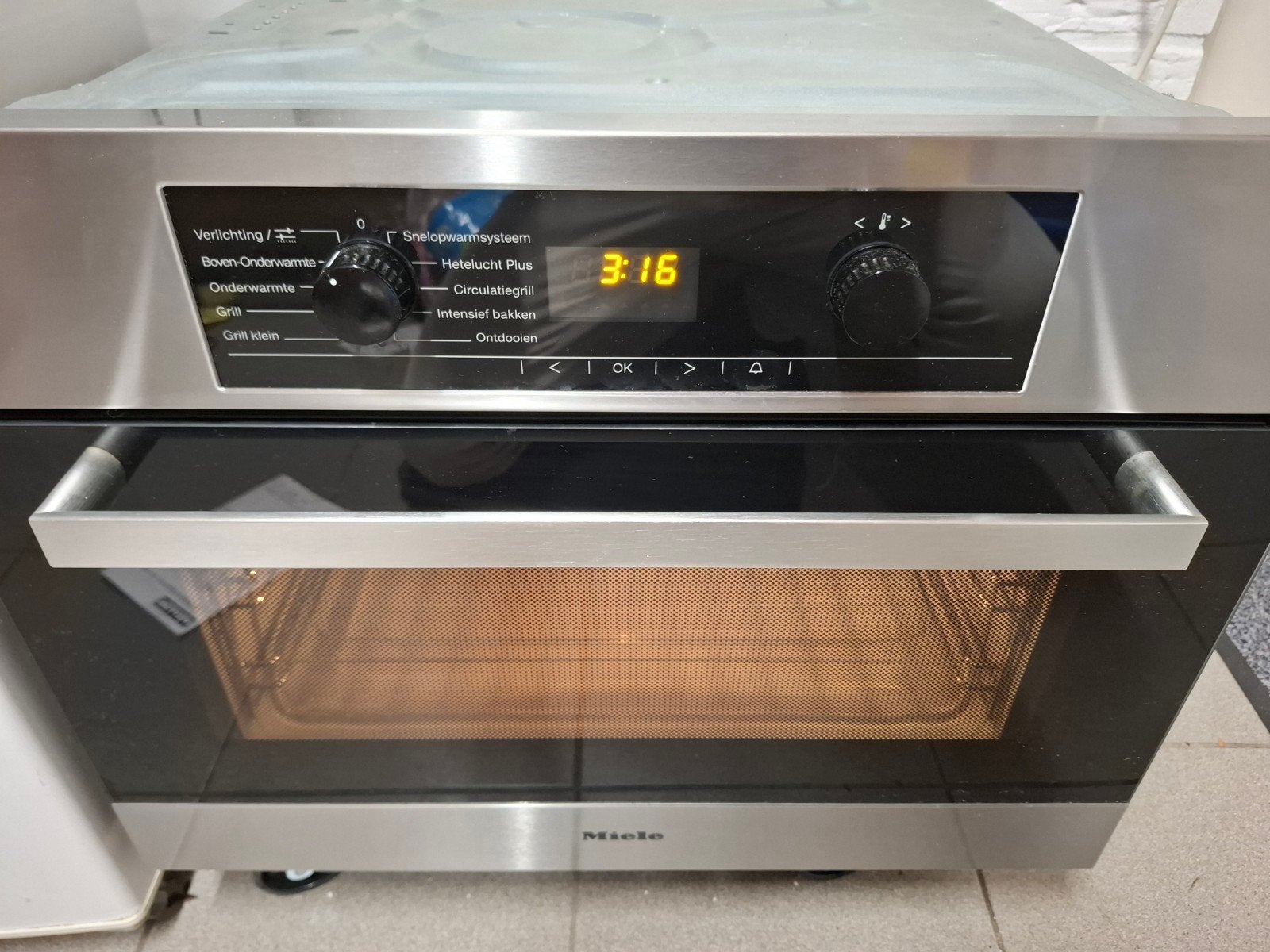 Miele H 5040 B Compacte Oven - Zo goed als nieuw, Ophalen, Minder dan 45 cm, Oven, Hete lucht