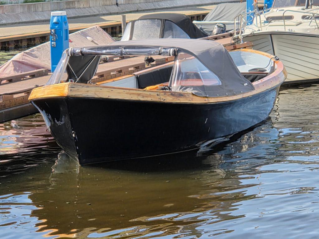 Prachtige Sloep 7.60 x 2.55 opnieuw bekleed!, Watersport en Boten, Sloepen, Ophalen, Gebruikt, Binnenboordmotor, Diesel
