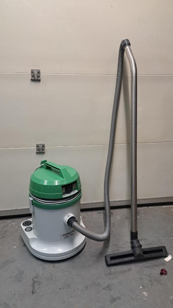 Hitachi Stof/Waterzuiger WDE 1200, Ophalen