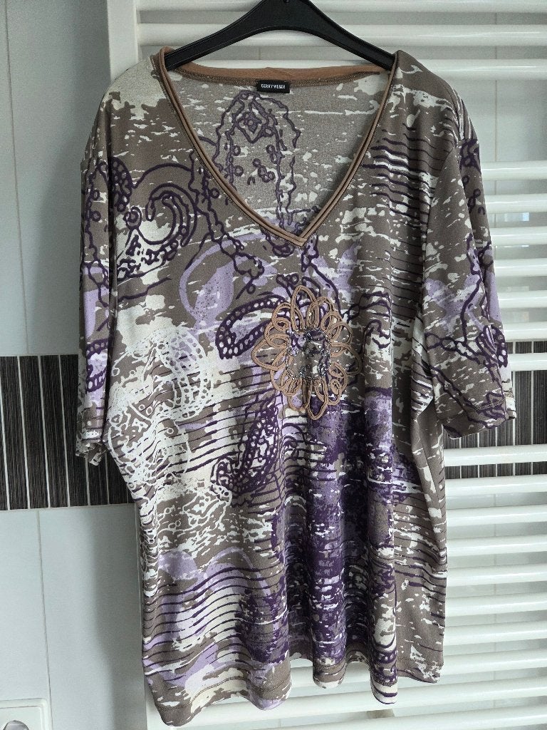 Gerry Weber, polyester stretch t-shirt in maat 46, Kleding | Dames, Maat 46/48 (XL) of groter, Ophalen of Verzenden, Korte mouw