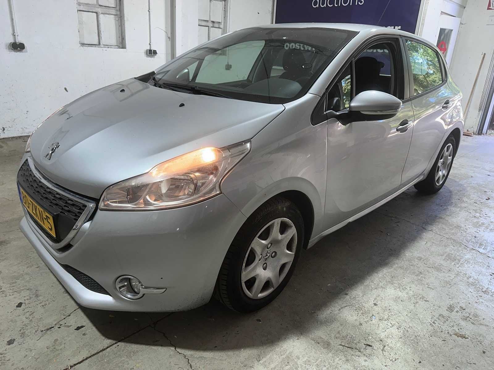 Peugeot - 208 - 1.2 VTi Access - 80-ZKN-5 - 2012, Euro 5, Gebruikt, 31 €/maand, Bedrijf