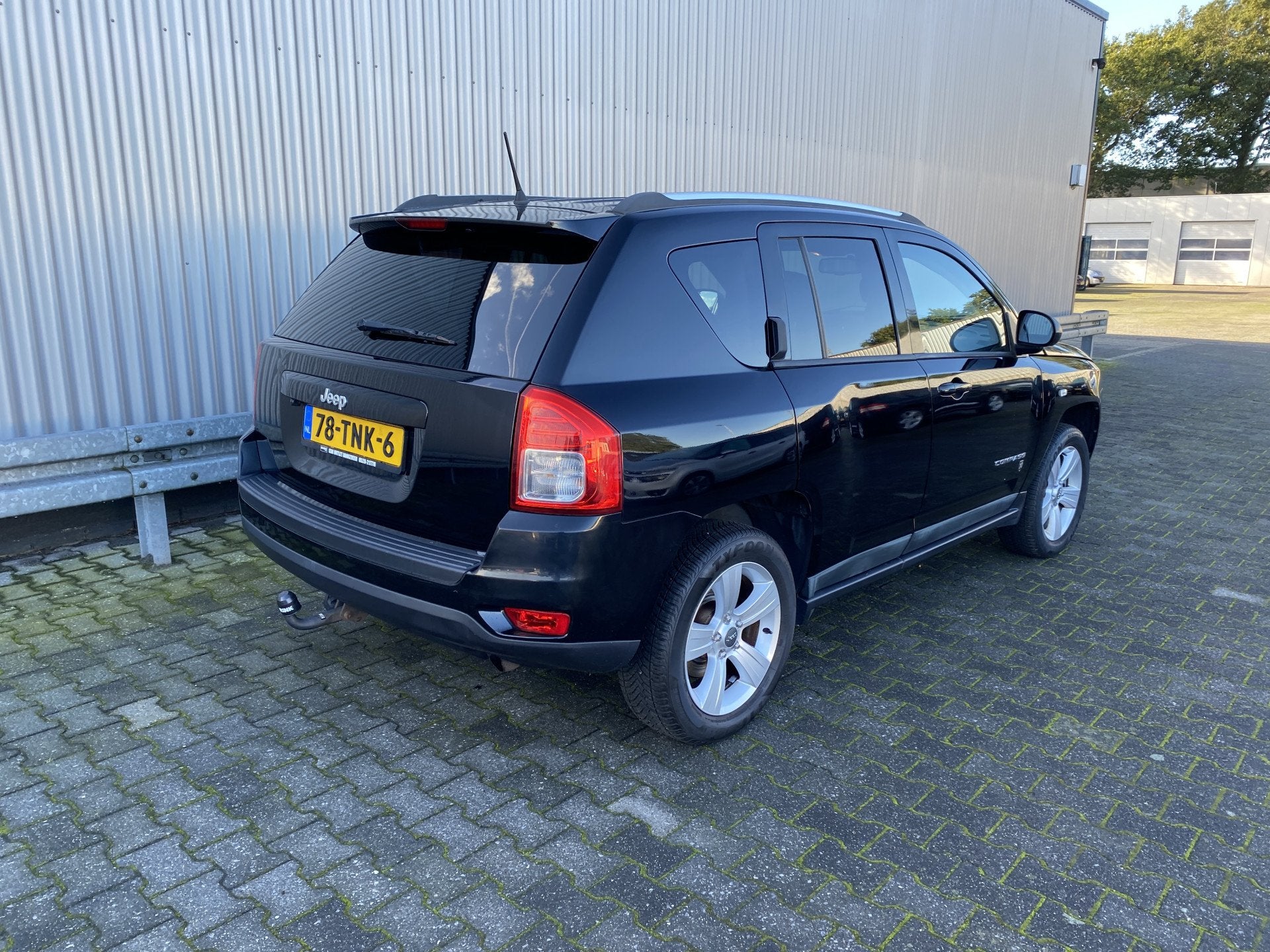 Jeep Compass 2.0 Sport Clima, Navi, CC, PDC, LM, Trekh, –, Auto's, Gebruikt, Zwart, Handgeschakeld, Grijs