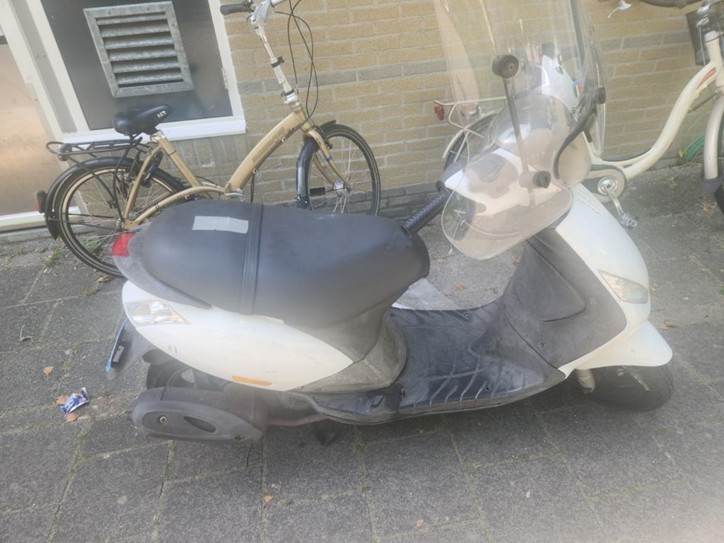 Piaggio Zip 2000 scooter - Wit, Ophalen of Verzenden, Gebruikt, Benzine, Piaggio