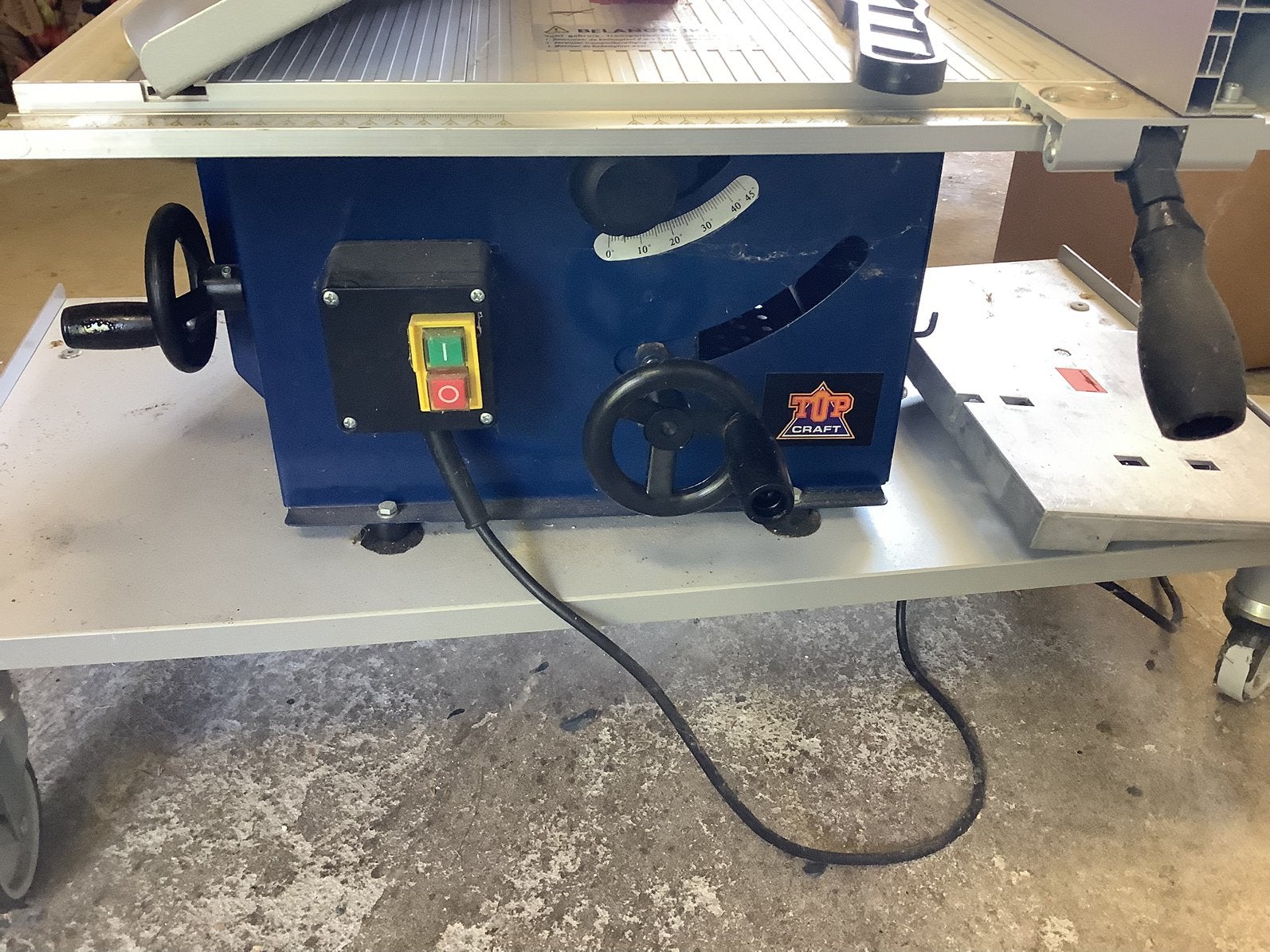 Zaagtafel, Doe-het-zelf en Verbouw, Ophalen, Cirkelzaag, 600 tot 1200 watt, Zo goed als nieuw