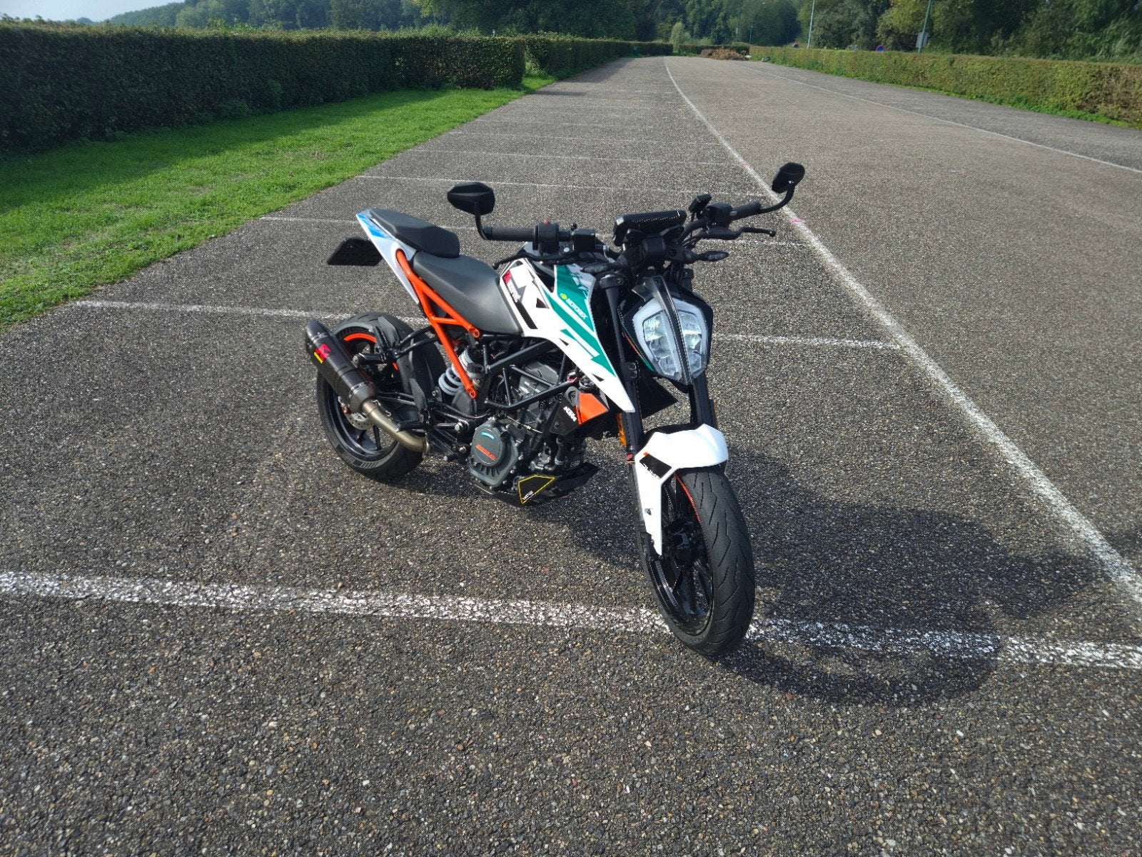 KTM Duke 125 2019 | Akrapovic, Pirelli's, Flame Remschijf, Motoren, Gebruikt, Particulier, 125 cc, Handvatverwarming