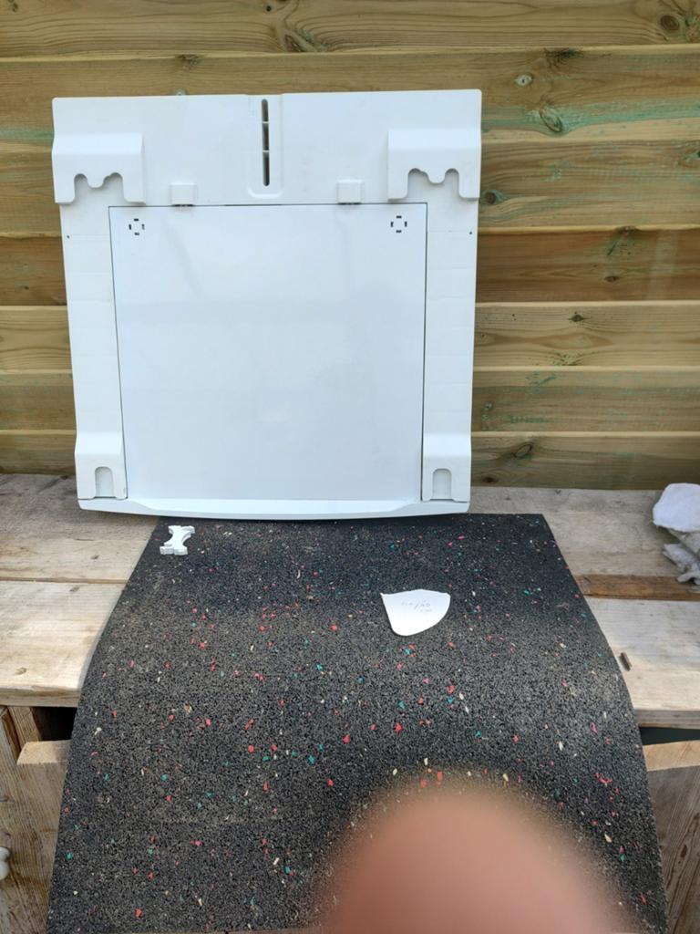 AEG Koppelstuk Wasmachine/Droger + Antivibratiemat 60x60cm, Ophalen