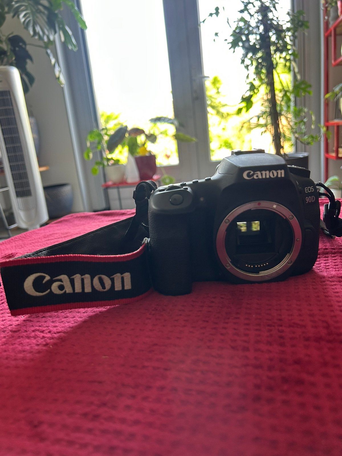Canon eos 90d + canon lens efs 18-135mm, Ophalen, Spiegelreflex, 32 Megapixel, Canon