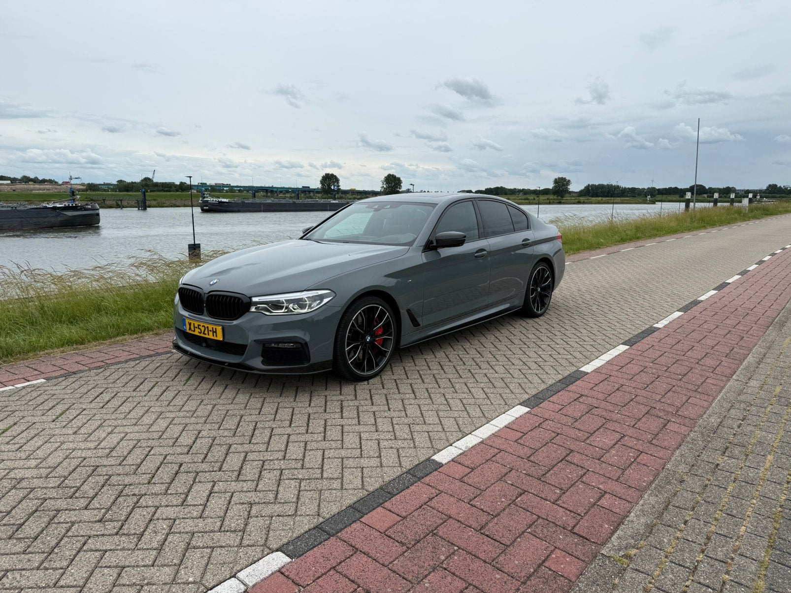 BMW 5-Serie 540i 340pk Xdrive Aut. 2019 Grijs, Automaat, Zwart, Overige kleuren, 2000 kg