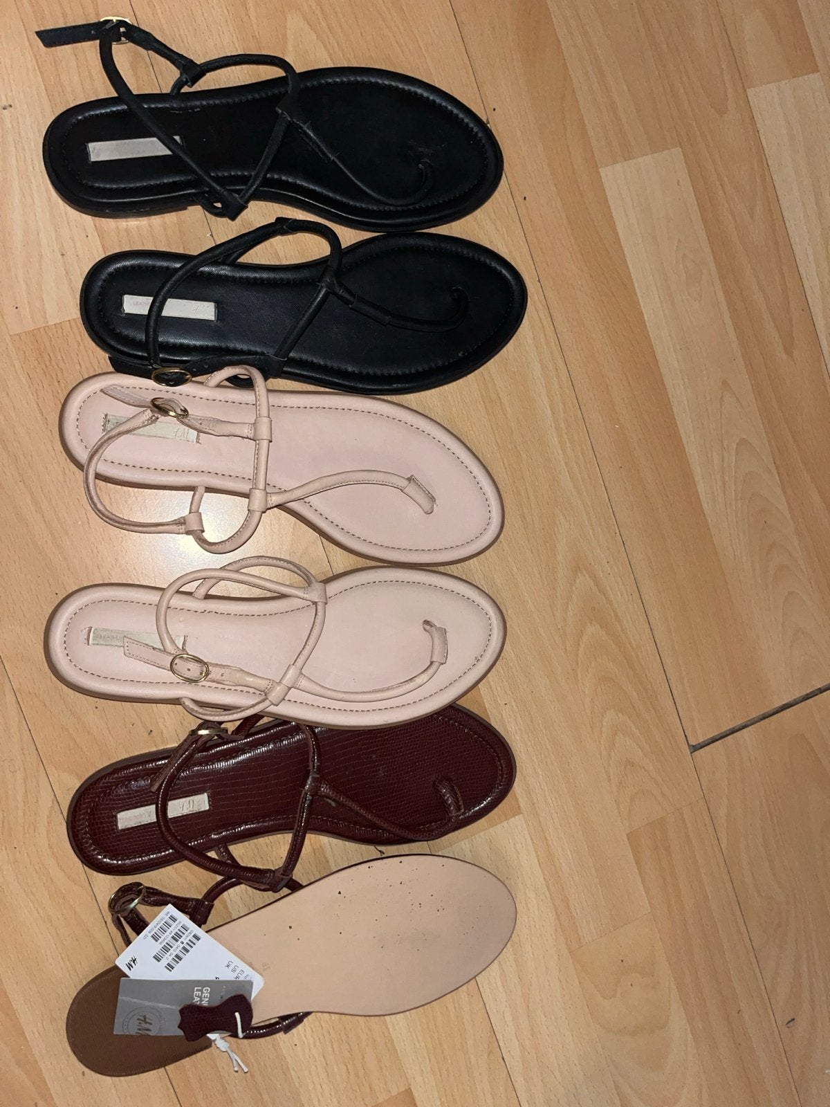 Leren sandalen teen slippers H&M - Maat 40 (valt als 40), Ophalen of Verzenden, Nieuw, Beige, Slippers