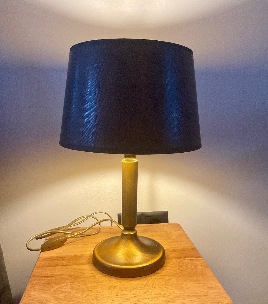 Mooie brons/messing tafellamp met ,lederlook, lampenkap, Huis en Inrichting, Lampen | Lampenkappen, Ophalen of Verzenden, Zo goed als nieuw