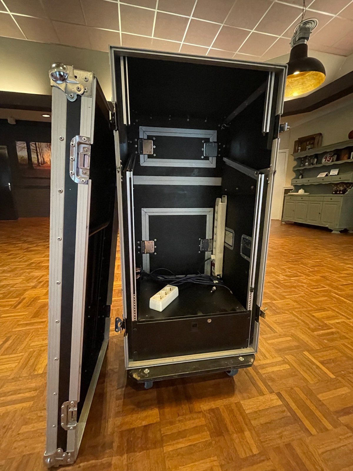 Professionele Flightcase met Uitschuifbare Tafel, Muziek en Instrumenten, Behuizingen en Koffers, Ophalen, Gebruikt, Overige instrumenten
